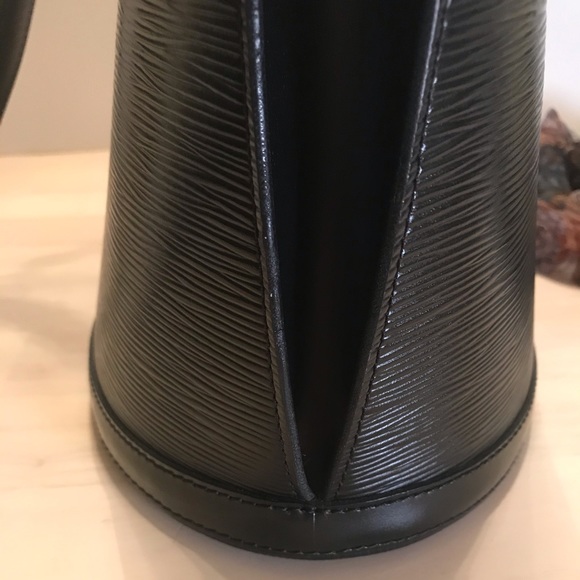 💕HP🍾 FIRM EUC Louis Vuitton Vintage Cluny Bucket #VI0965 - Picture 12 of 16